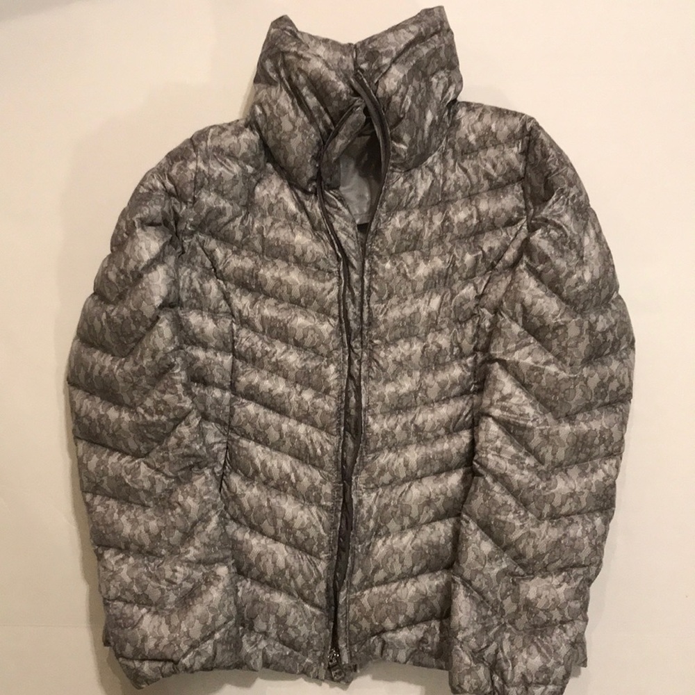 Jessica Simpson puffy jacket